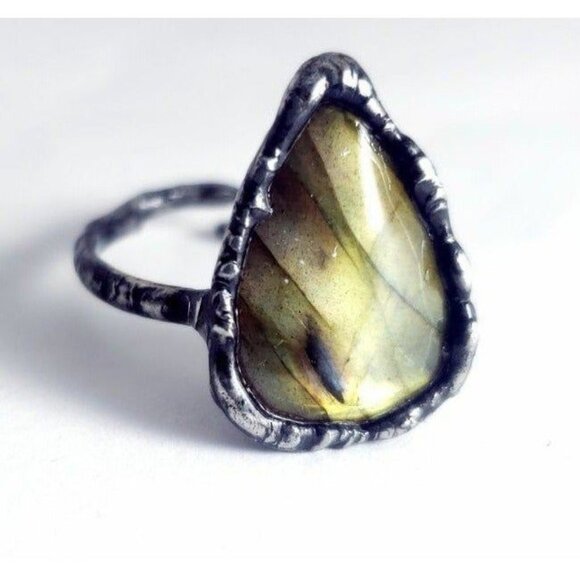 Labradorite Crystal Ring - Picture 3 of 12
